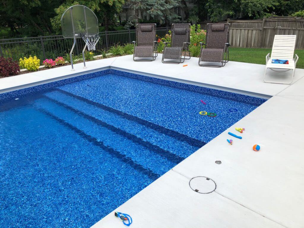 CUSTOM SUN PLATFORM W/ FULL END STEP - GLI POOL LINER "AQUARIUS FULL FLOOR" - SHOREVIEW, MN